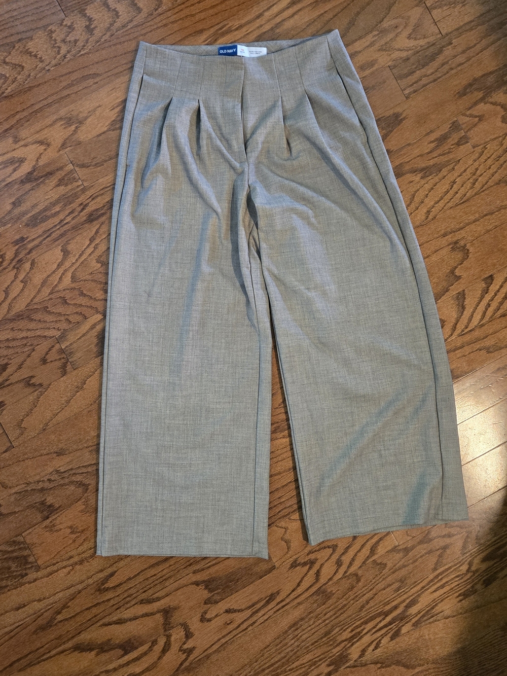 Old Navy Gray Pleated Wide-Leg Women's Dress Pants